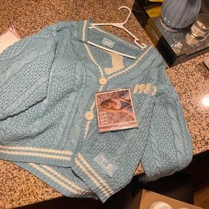 Taylor Swift 1989 Cardigan + Pink Deluxe 1989 CD
